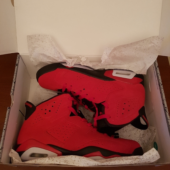AIR JORDAN 6 RETRO "TORO BRAVO" - Picture 5 of 11